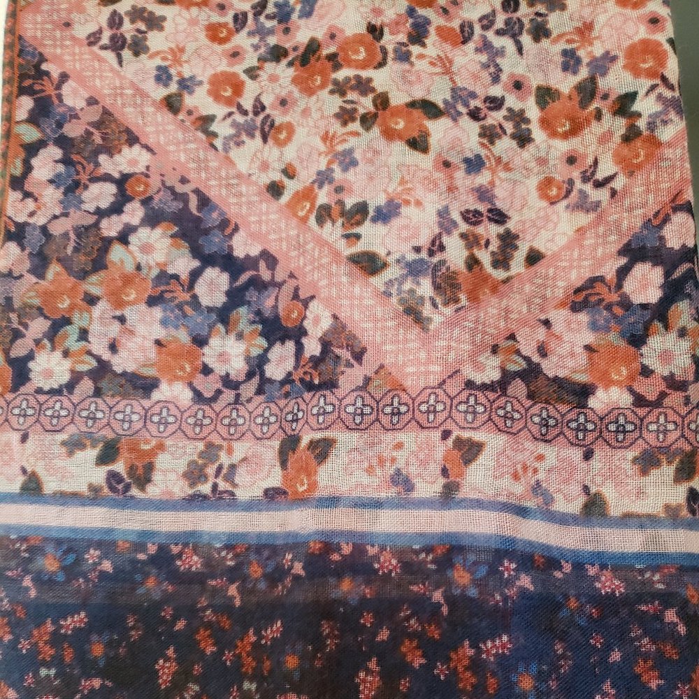 Scarf Duo - Picture 11 of 15